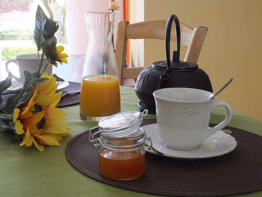 Les Lavandes Acomodação com café da manhã Alleins Exterior foto